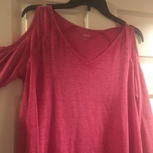 Cold shoulder size L top